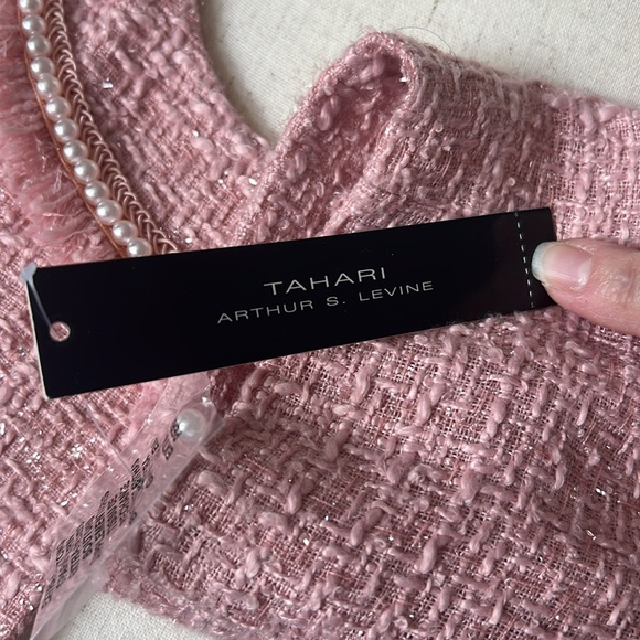 Tahari Women’s Palm Pink Jacket with Faux Pearls around Neck and on Pockets - Picture 14 of 15
